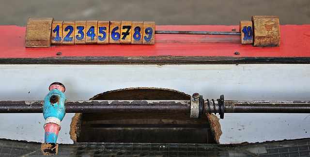 论舞台中心 论舞台中心